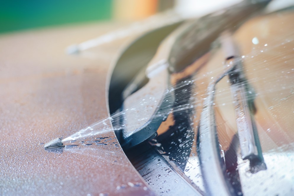 Choosing the Best Wiper Fluid | Christian Brothers Automotive